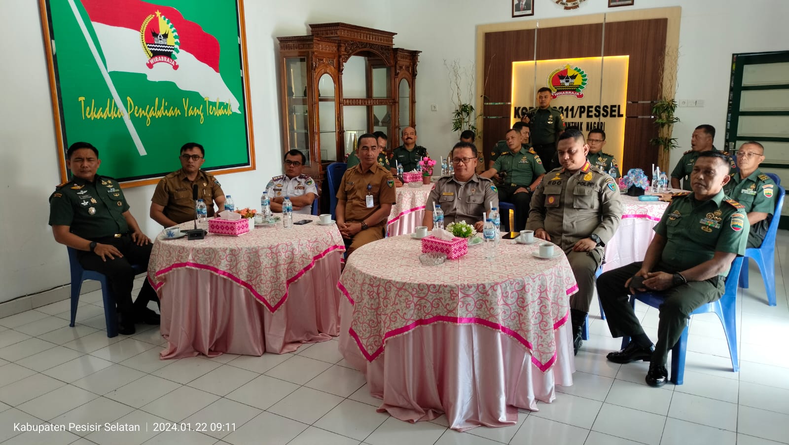 Zoom Meeting komunikasih sosial dengan Aparat Pemerintah dan TNI