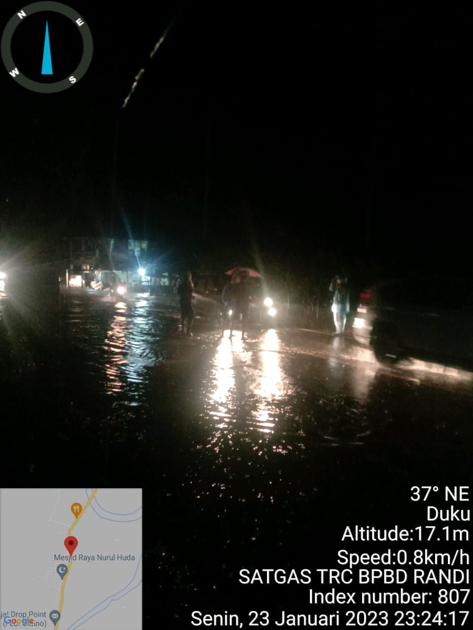 kembali terjadi batang Tarusan Hambat jalan Padang Painan